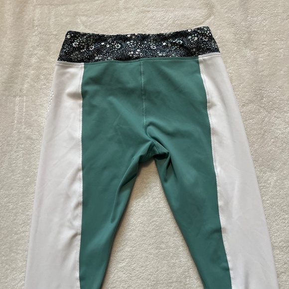 ASICS Floral Leggings - Picture 12 of 13